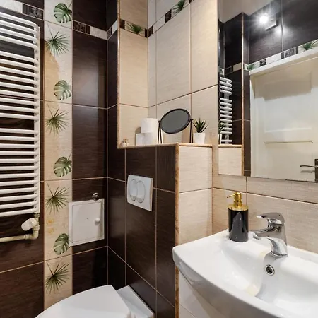 Διαμέρισμα Golden - Huge Comfortable 4 Bedrooms - Old Town - Freta *