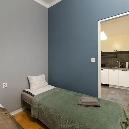 Golden - Huge Comfortable 4 Bedrooms - Old Town - Freta